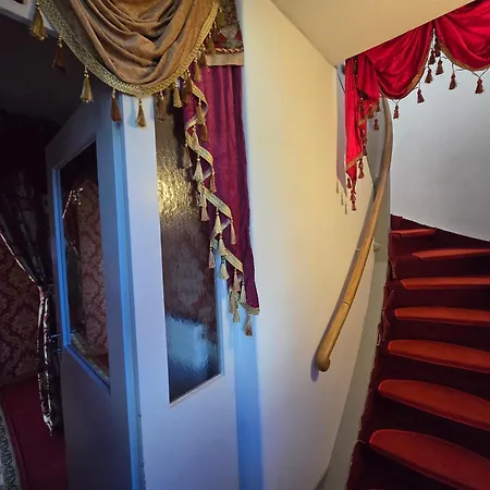 5 Bedrooms 3 Miles From Cenrre Bern
