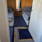 5 Bedrooms 3 Miles From Cenrre
